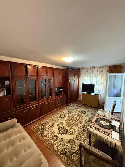 Apartament cu 3 camere decomandat în Păcurari