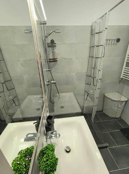 Apartament cu 2 camere decomandat, mobilat în Podu Roș