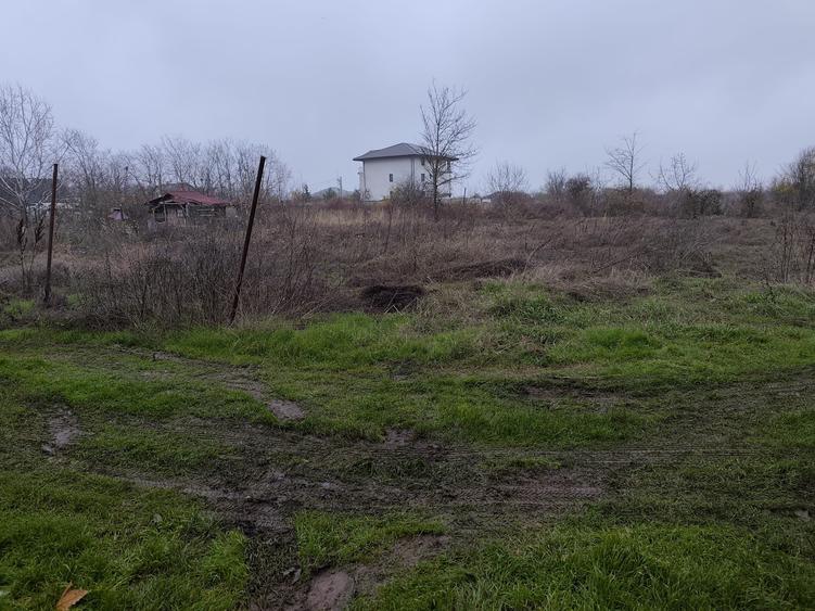 Teren Construcții intravilan de 650 mp, în Gulia