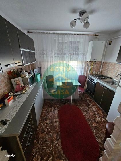 De Vanzare Apartament Cu 2 Camere Decomandate - 8