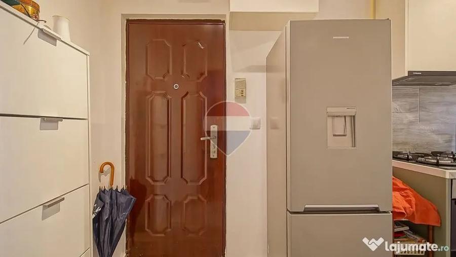 Apartament cu 2 camere semidecomandat în Florilor