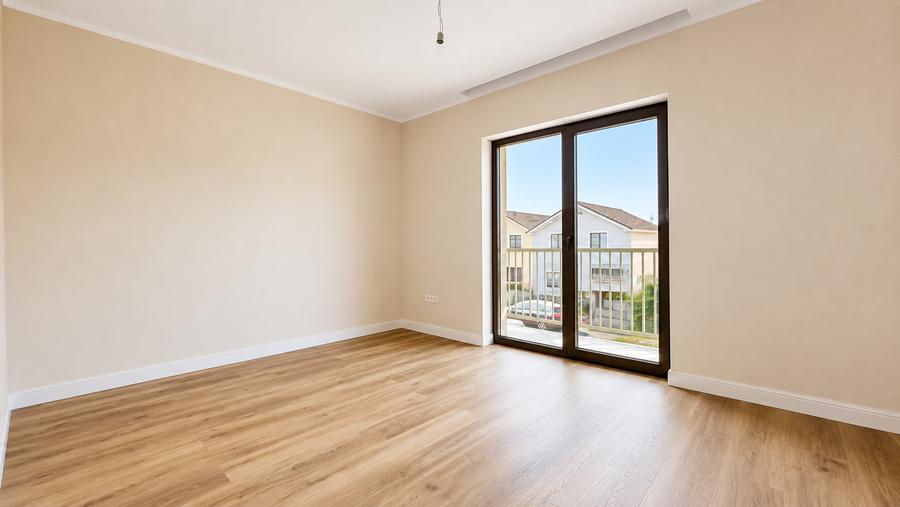 Duplex cu 4 camere cu Canalizare în Giroc
