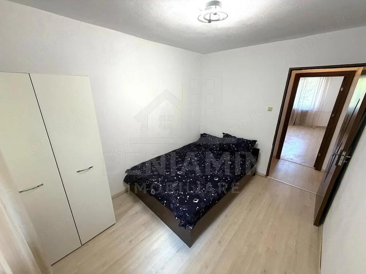 Apartament cu 3 camere semidecomandat în Central