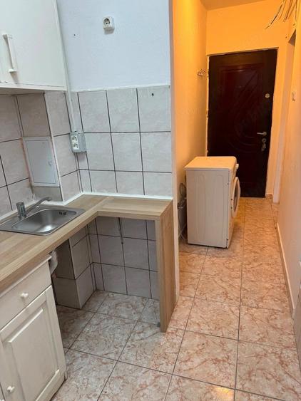 Garsonieră decomandată în Complex Studențesc
