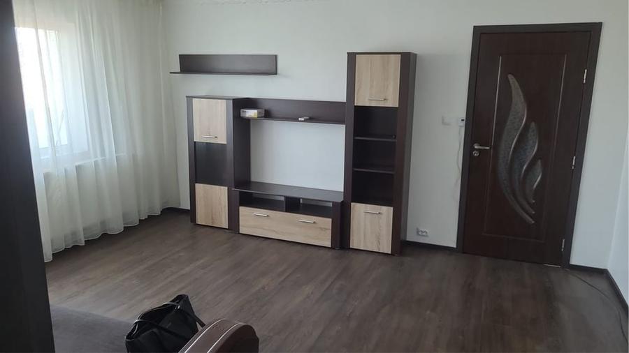 Apartament cu 2 camere semidecomandat în Lacu