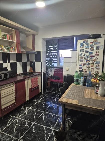 Apartament cu 3 camere decomandat în Aradul Nou