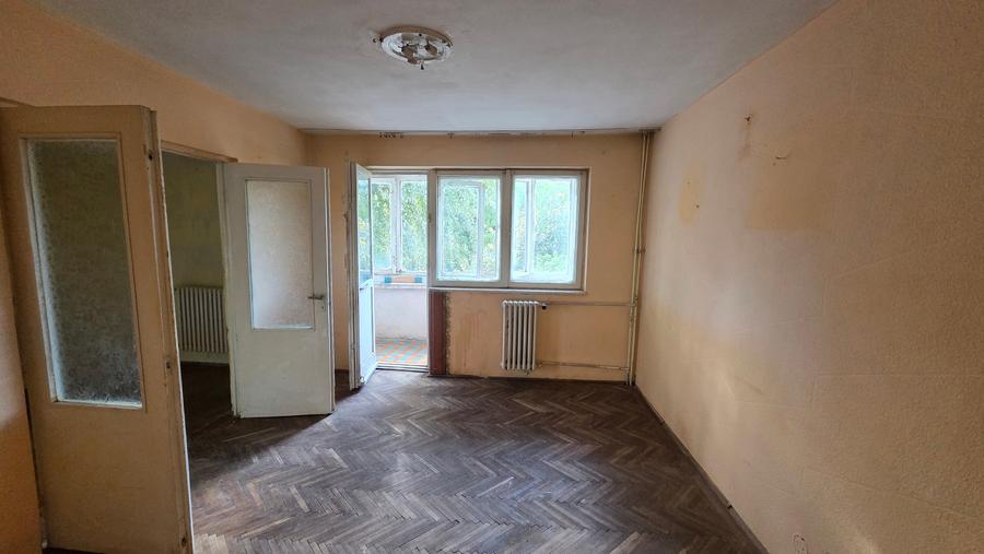 Apartament cu 2 camere nedecomandat în Inel II