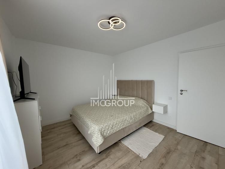 Apartament cu 3 camere semidecomandat, mobilat în Florești