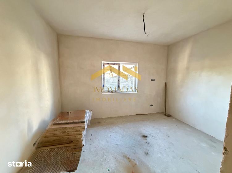 Casă cu 3 camere cu Teren 250 Mp în Sânmihaiu Român
