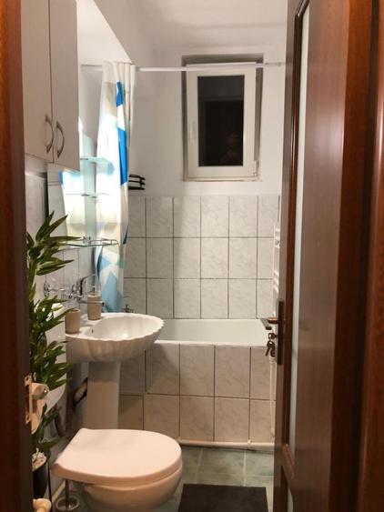Inchiriez apartament 2 camere semidecomandat, Gara de Nord, etaj 7, centrala proprie - 12