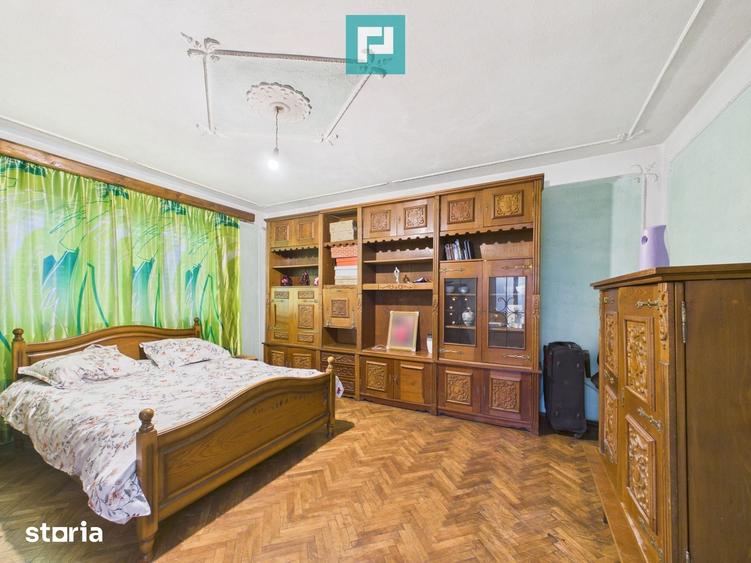 Casă cu 4 camere cu Teren 1368 Mp în Central