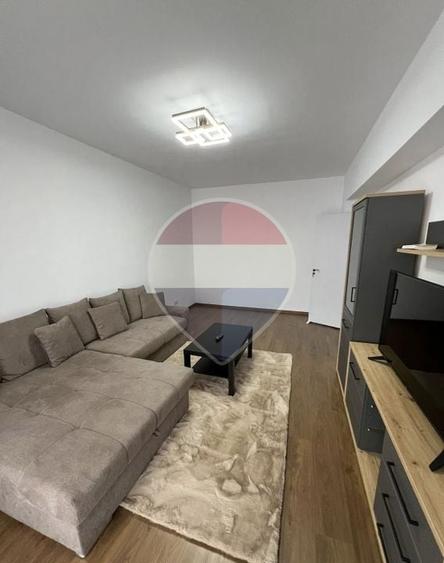 Apartament cu 2 camere decomandat, mobilat în Titan