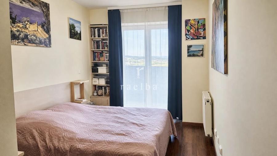 Apartament cu 5 camere decomandat, mobilat în Basarabia