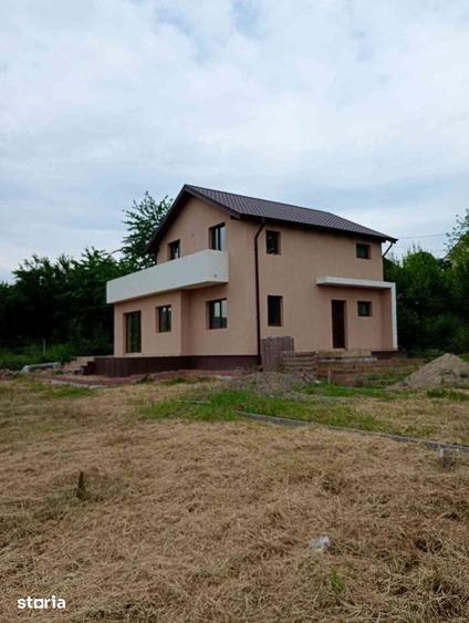 Casă cu 4 camere cu Teren 750 Mp în Exterior Vest