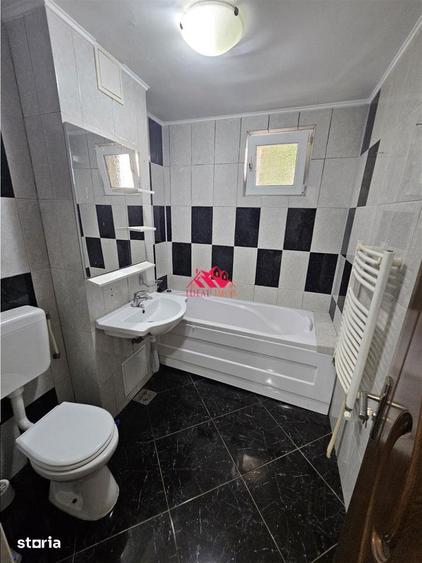 Apartament cu 2 camere decomandat în Republicii