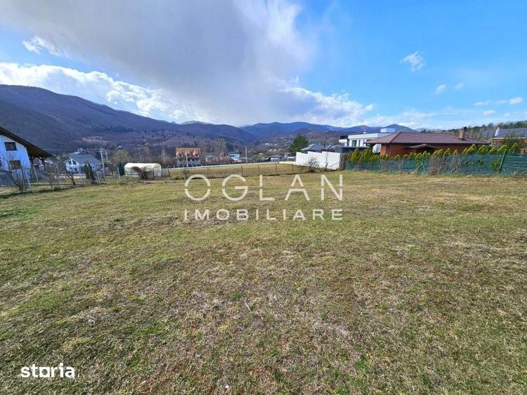 Teren de 1650 mp, în Central
