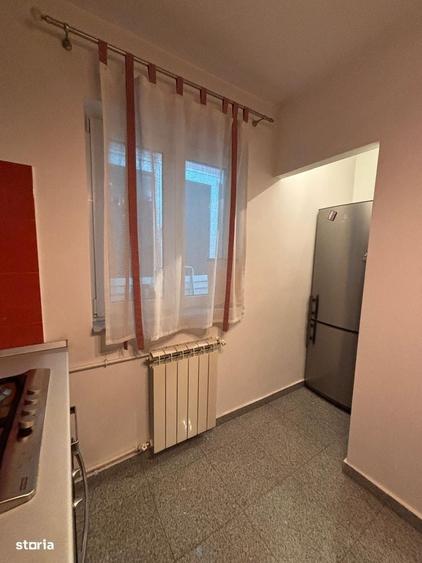 Apartament cu 3 camere decomandat în Tineretului