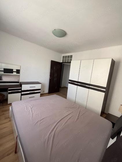Apartament cu 3 camere decomandat în Vitan