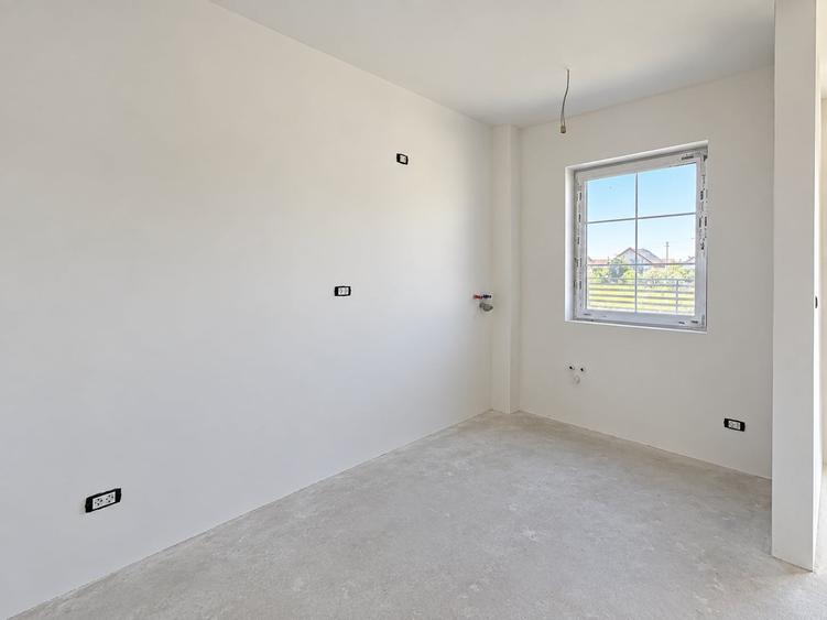 Duplex cu 4 camere cu Canalizare în Moșnița Veche