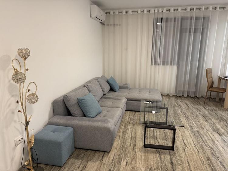 Apartament cu 2 camere semidecomandat în Rovine