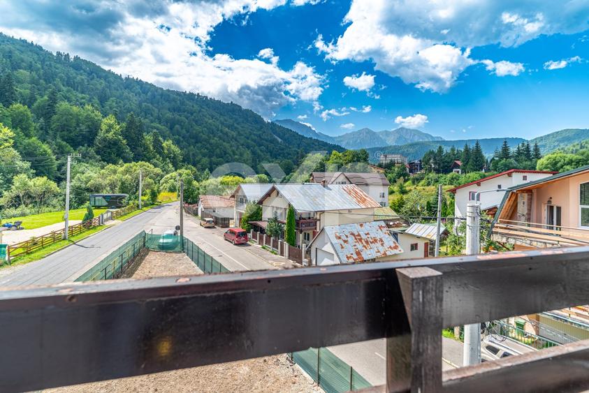 Casă individuală cu 7 camere cu Canalizare în Valea Azugii