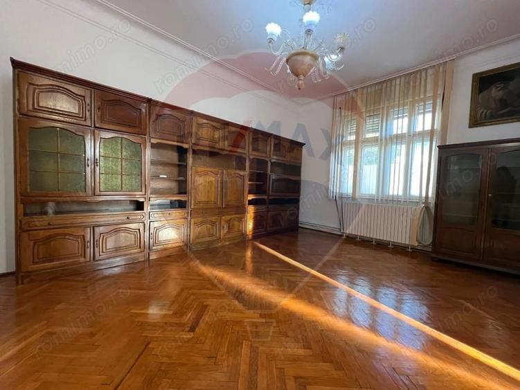 Casă cu 4 camere cu Teren 998 Mp în Gara