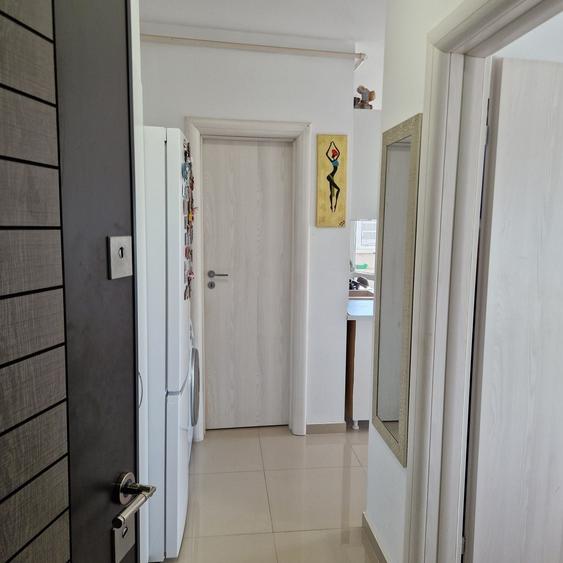 Apartament cu 2 camere semidecomandat în Chiajna