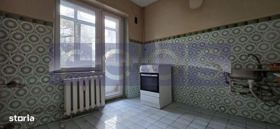 Apartament cu 3 camere decomandat în Dristor