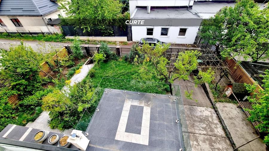 Casă individuală cu 7 camere cu Teren 460 Mp în Săsar