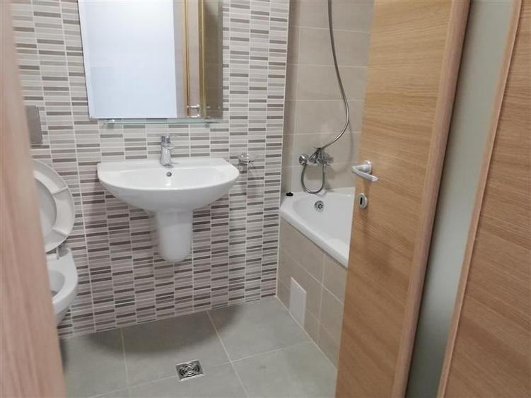 APARTAMENT 2 CAMERE, IN TRACTORUL, LA 500 M DE CORESI MALL - 9