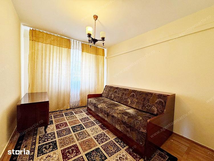 Apartament cu 3 camere decomandat în Mazepa 2