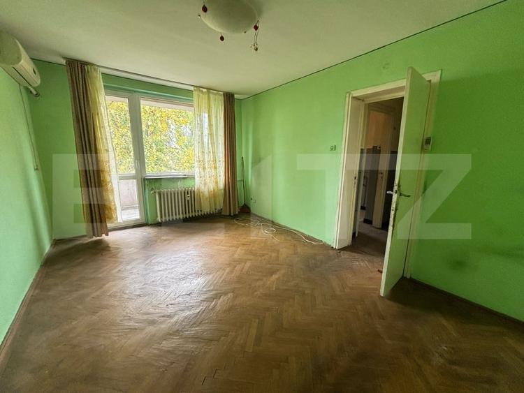 Apartament cu 2 camere semidecomandat în Calea București