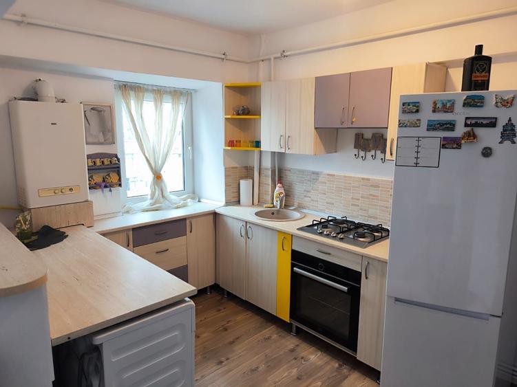 Apartament cu 2 camere decomandat în Dorobanț