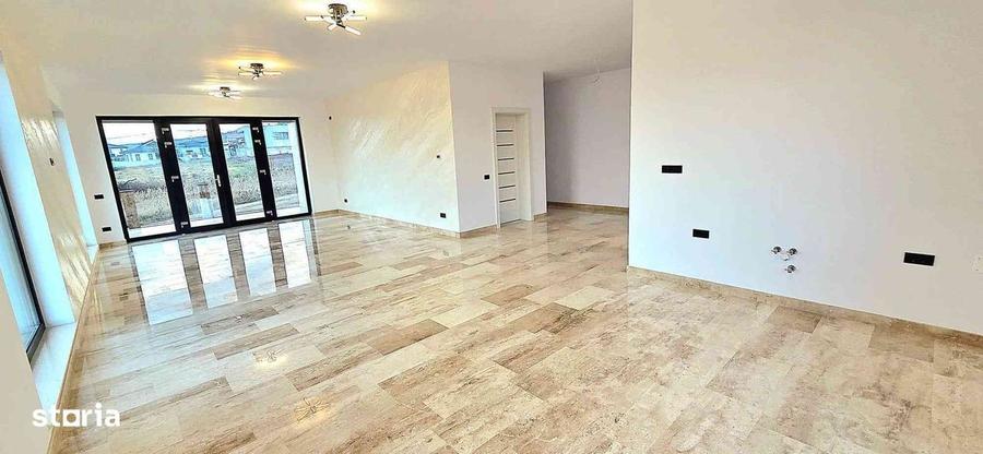 Casă cu 4 camere cu Teren 500 Mp în Central