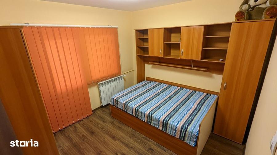 Proprietar, inchiriez 3 camere cu 2 bai - 5