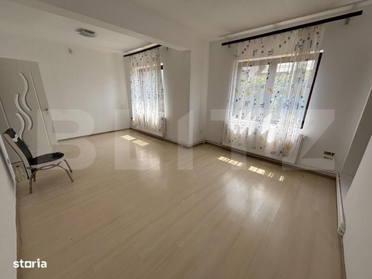 Casă cu 4 camere în Central