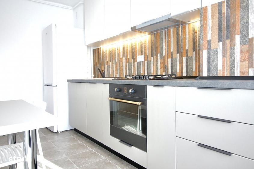 Apartament cu 3 camere, mobilat în Centrul Istoric