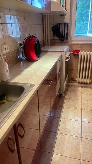 Apartament cu 3 camere decomandat, mobilat în Drumul Taberei