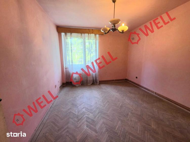 Apartament cu 3 camere semidecomandat în Nord
