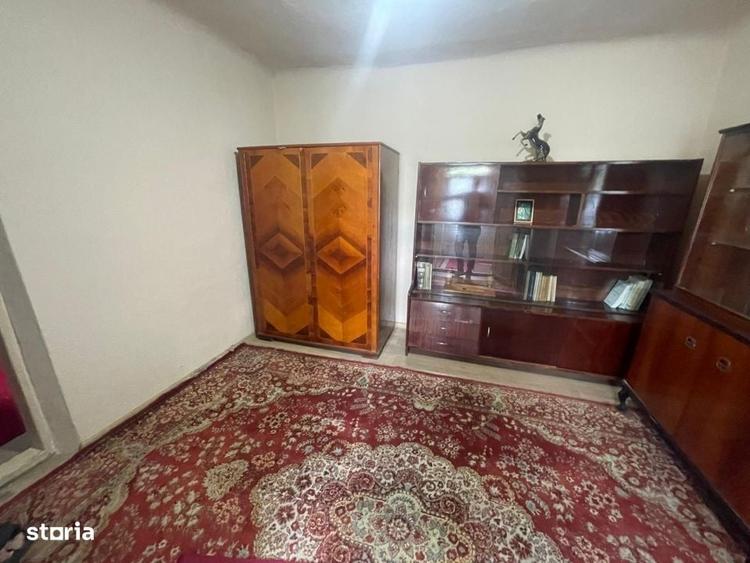 Casă cu 4 camere în Șimnicu de Jos