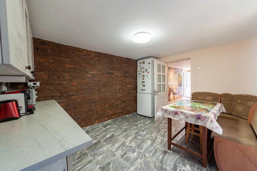 Casă cu 3 camere cu Teren 1034 Mp în Crintești
