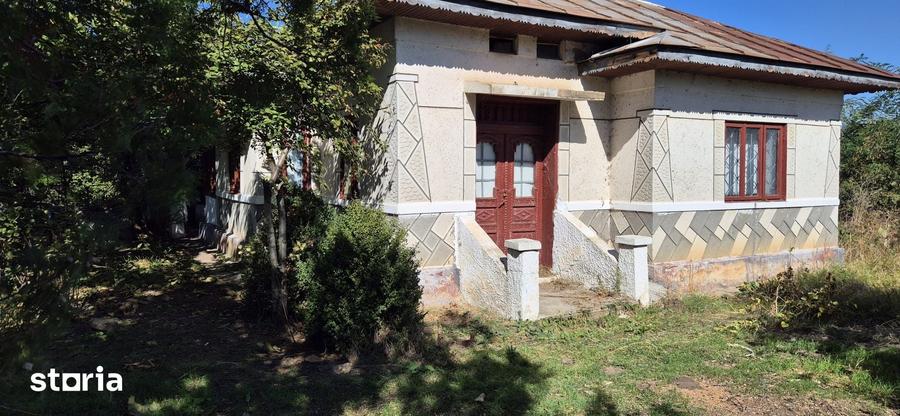 Casă cu 3 camere cu Teren 1000 Mp în Frăsinet