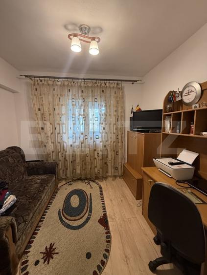 Apartament cu 4 camere decomandat, mobilat în Ultracentral