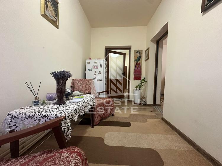 Casă individuală cu 3 camere cu Canalizare în Utvin