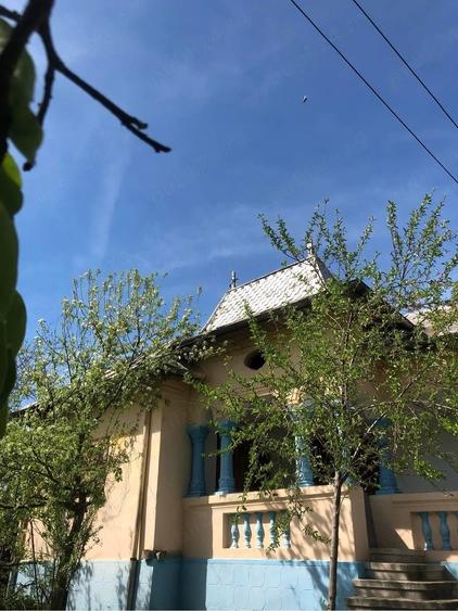 Casă în Lădești
