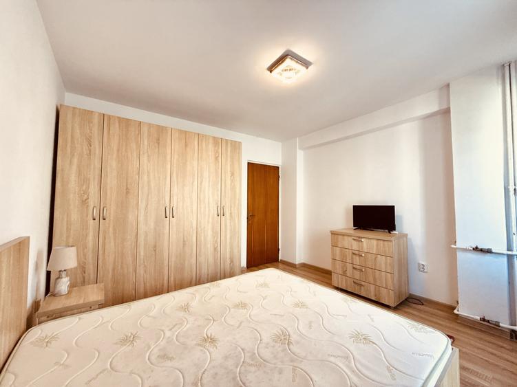 Apartament cu 2 camere decomandat, mobilat în Ultracentral