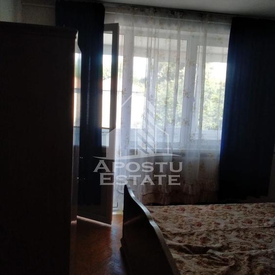 Apartament cu 3 camere decomandat, mobilat în Medicină