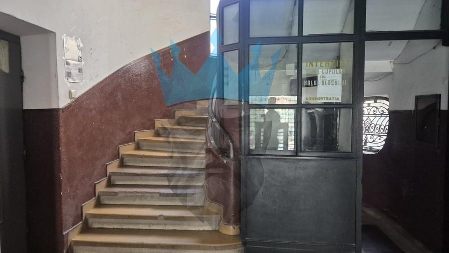 Birou, de 68.699996948242 mp, în Batistei