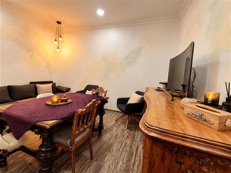 Apartament cu 3 camere decomandat, mobilat în Central