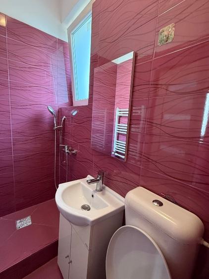 Duplex cu 5 camere cu Canalizare în Central